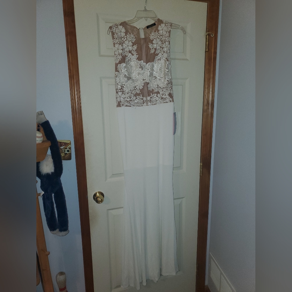 Ivory Lace Prom Dress Size Medium PromGirl